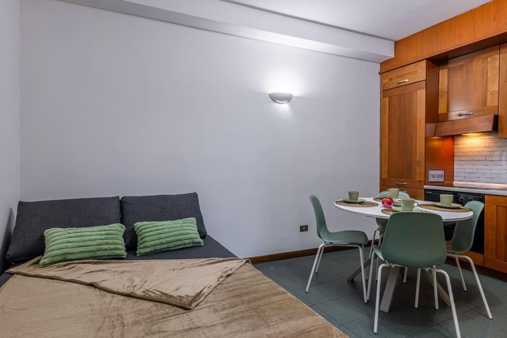 Close To Duomo Lovely City Center Flat Apartment Milan Bagian luar foto