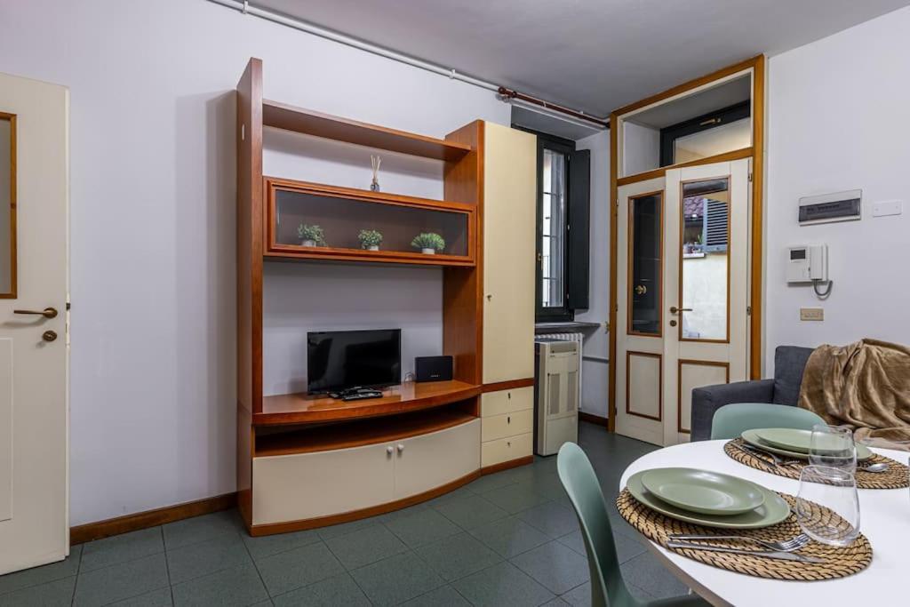 Close To Duomo Lovely City Center Flat Apartment Milan Bagian luar foto