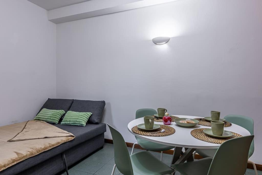 Close To Duomo Lovely City Center Flat Apartment Milan Bagian luar foto